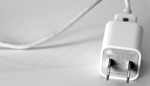 sạc iphone bị giât sac iphone bi giat