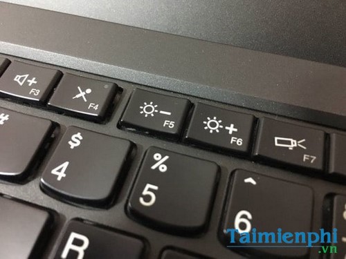 dieu chinh do sang man hinh tren windows 10
