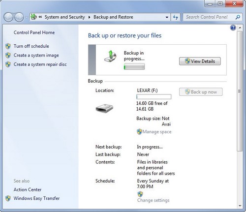 Windows 8 で Windows 7 のバックアップ ツールを使用する方法